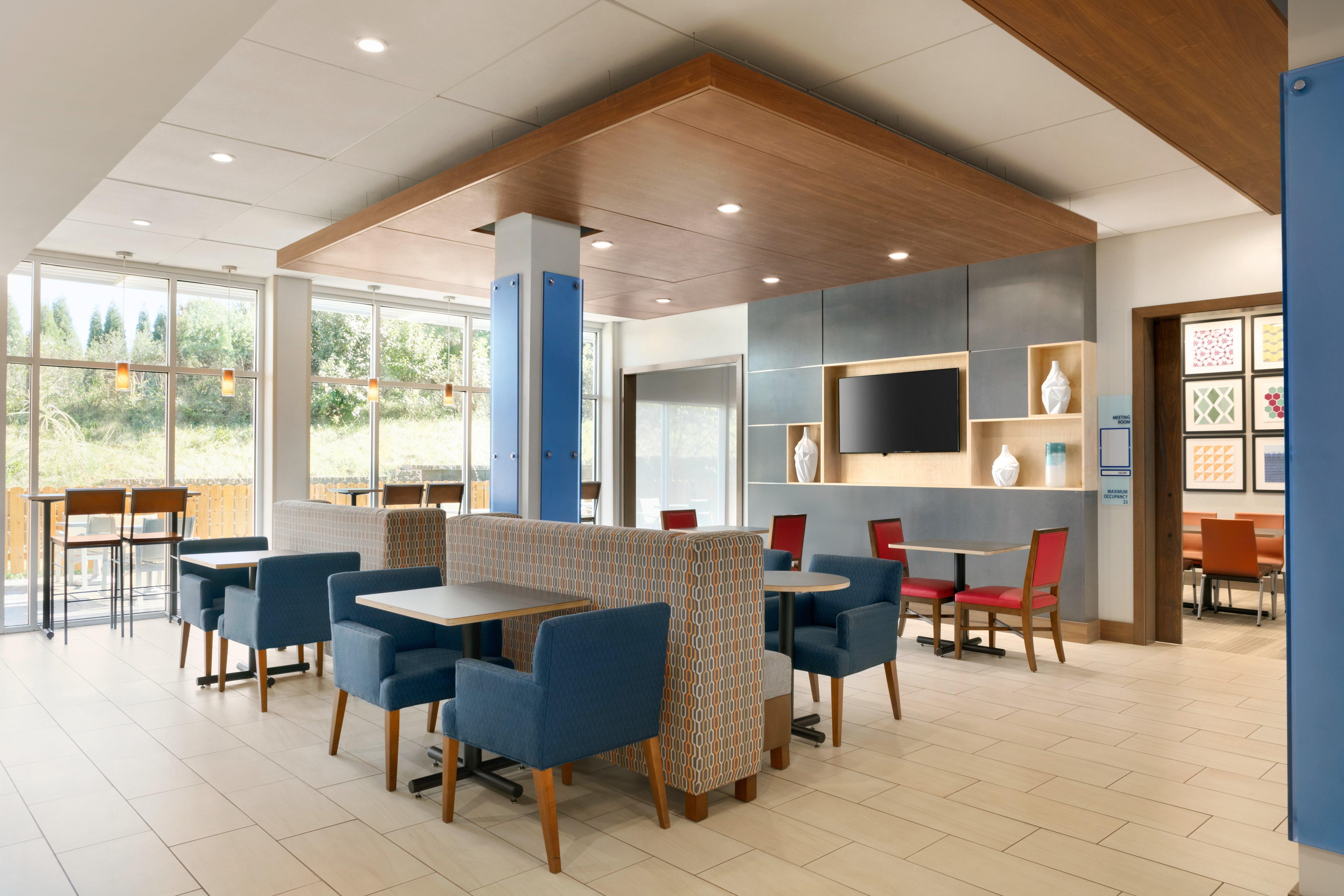 Holiday Inn Express & Suites Salisbury By Ihg Exterior photo