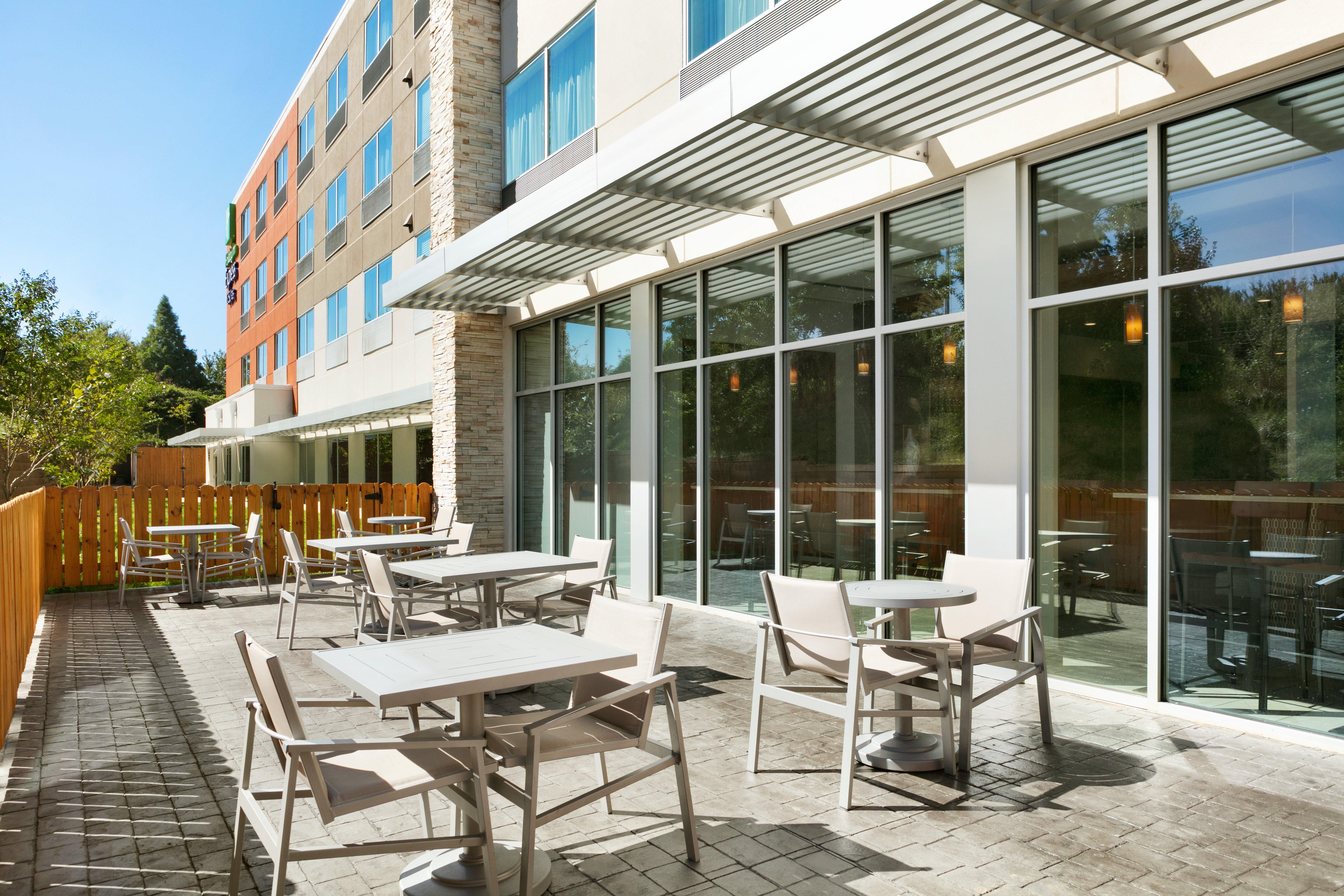 Holiday Inn Express & Suites Salisbury By Ihg Exterior photo