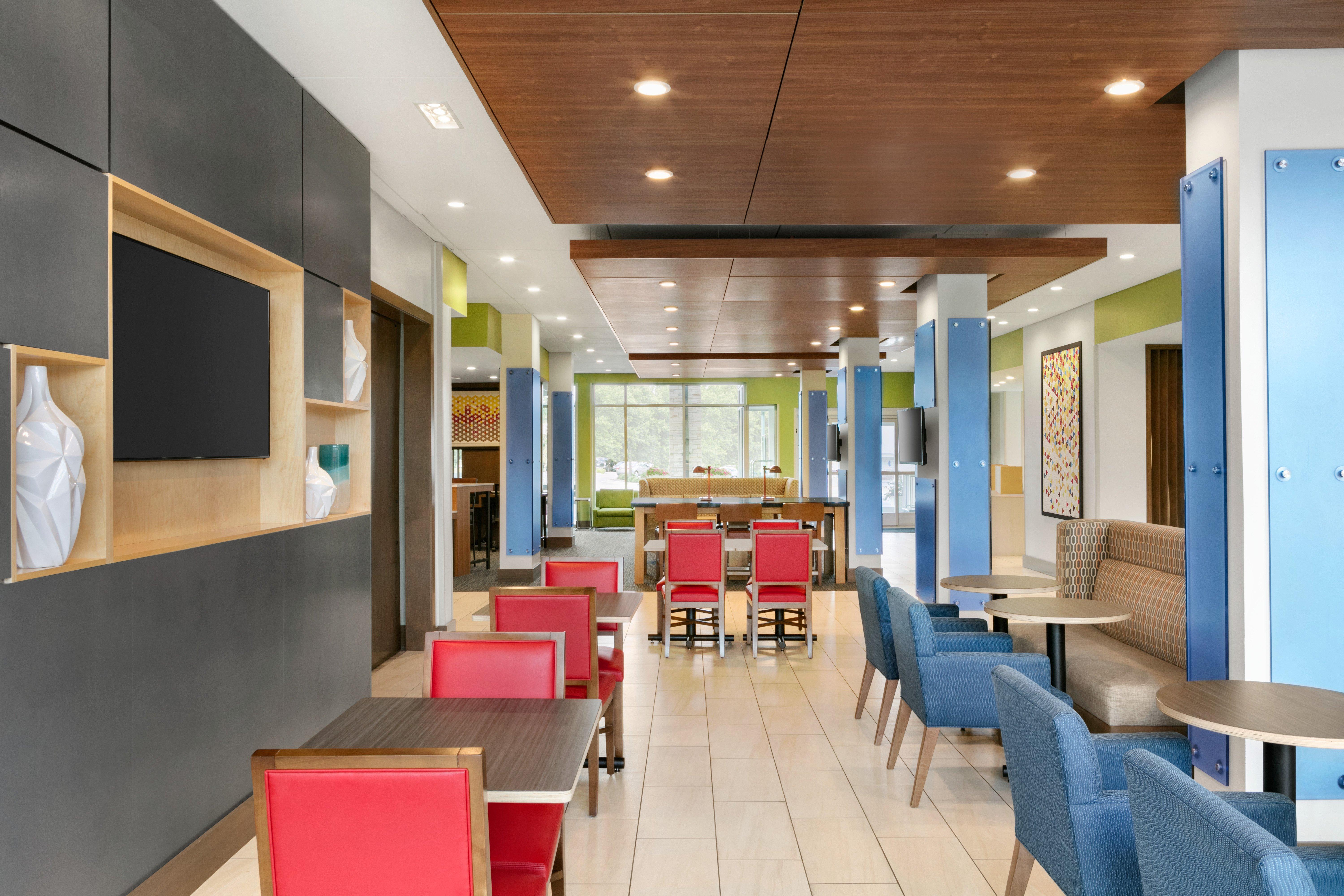 Holiday Inn Express & Suites Salisbury By Ihg Exterior photo