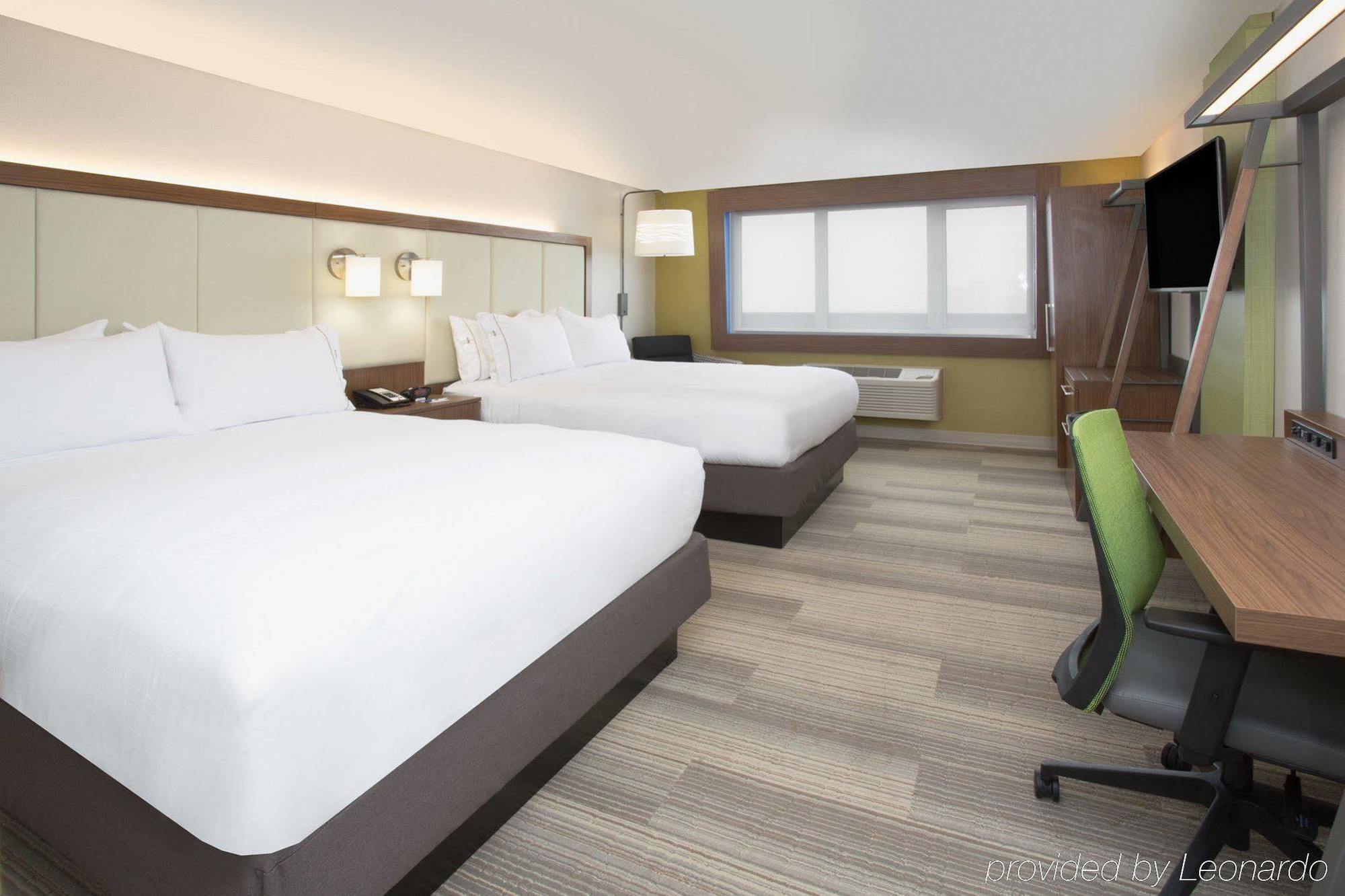 Holiday Inn Express & Suites Salisbury By Ihg Exterior photo