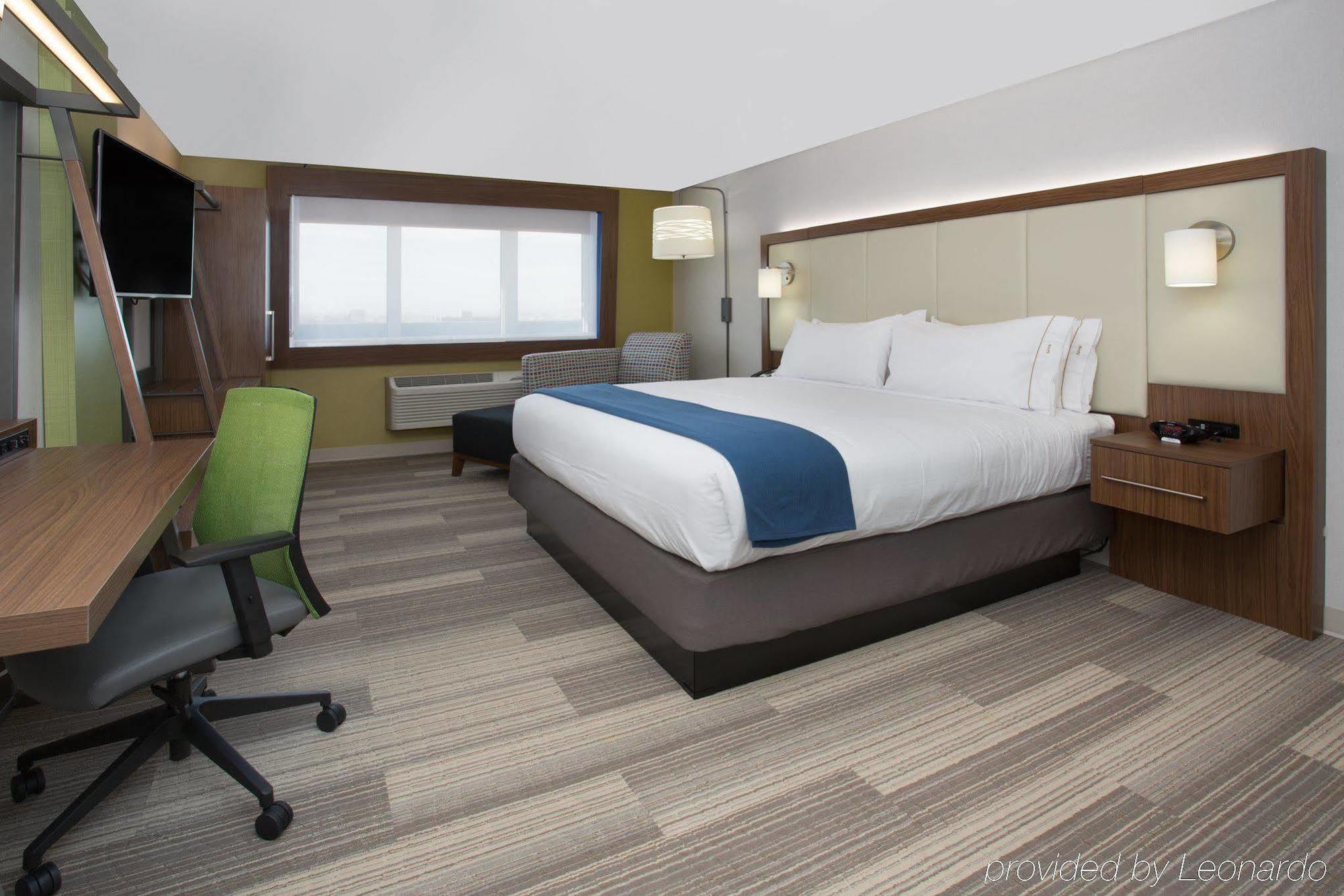 Holiday Inn Express & Suites Salisbury By Ihg Exterior photo